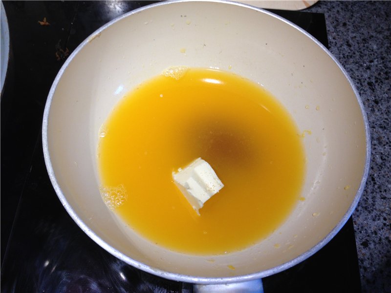 صلصة كريمة وبرتقالية للزلابية بالجبن القريش