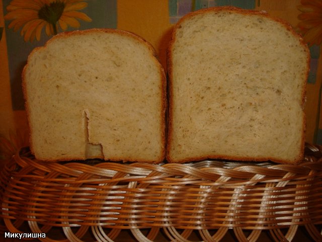 לחם חיטה עם דבש וגבינת קוטג '(יצרנית לחם)