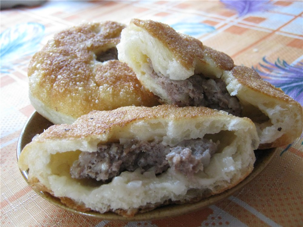 Belyashi in Tatar (peremyachi)