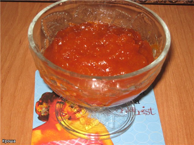 Apricot jam with paprika