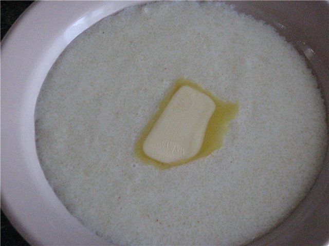 Milk semolina porridge
