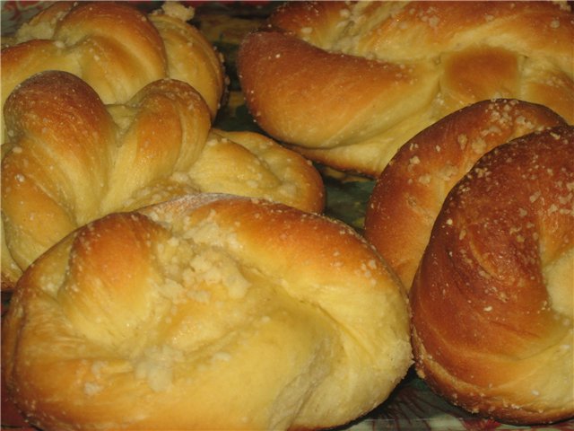 Twisted buns (Latvia)