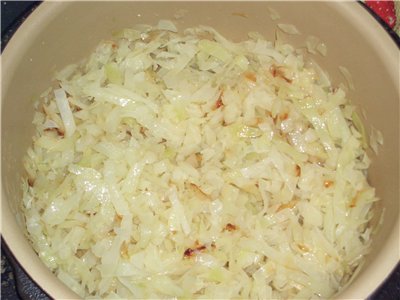 Stewed cabbage (light) in a Brand 6050 pressure cooker