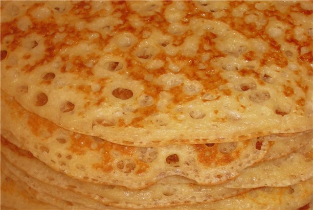 Yeast pancakes with semolina