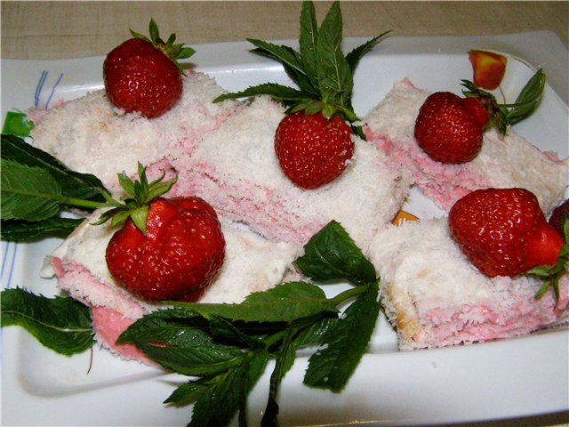 Strawberry rolls