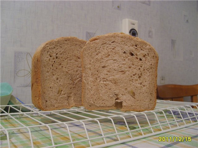 Búza-hajdina kenyér mákkal, lenmaggal, dióval