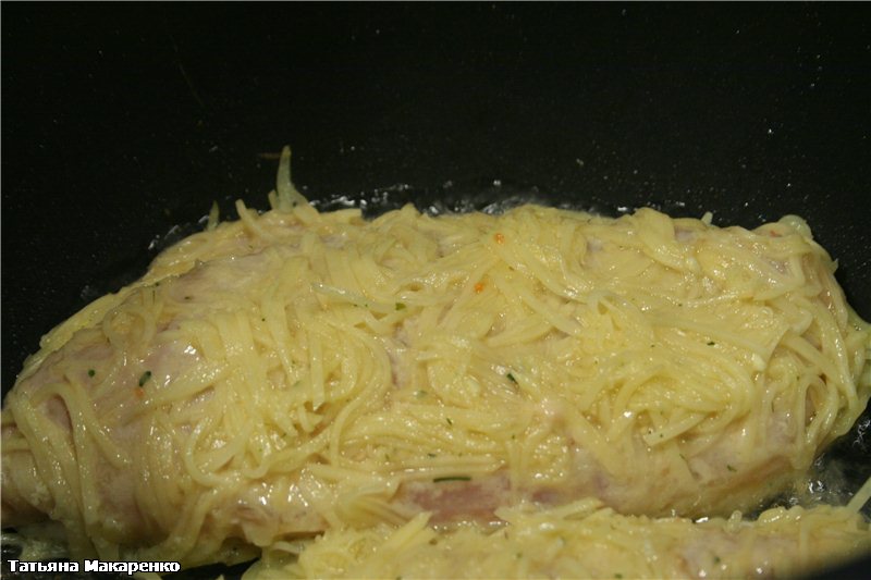 Filete de pollo con capa de patata (Cuckoo1054)