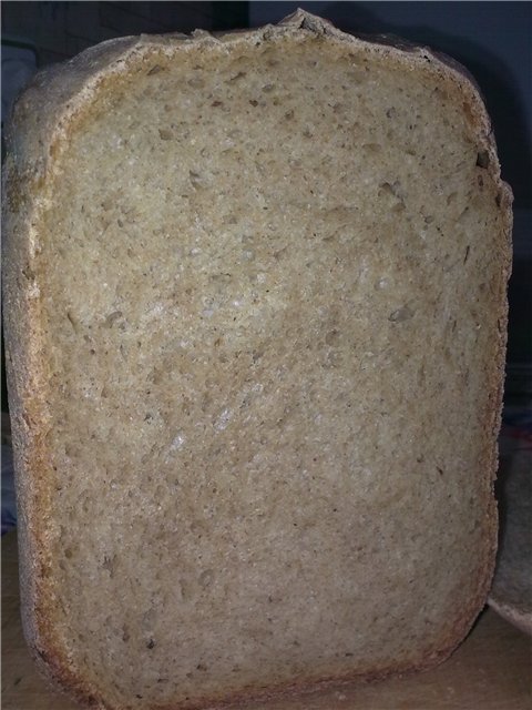 Bread with flour of the first and second grade
