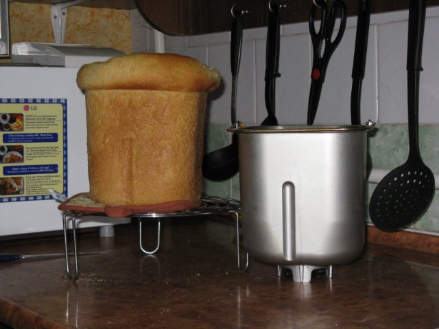 Mustár és tejkenyér kenyérsütőben