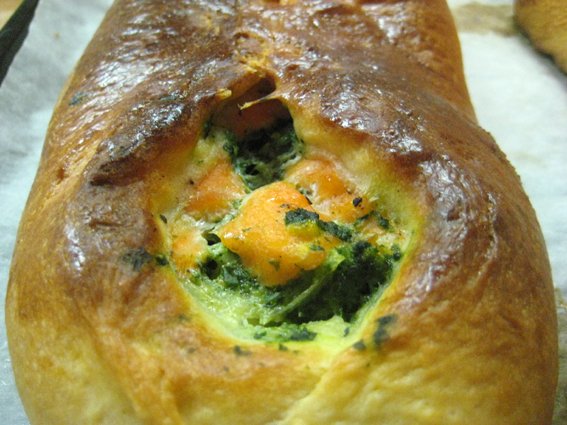 Pies with salmon and spinach
