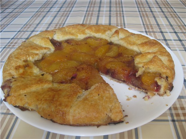 Crostata with apricots