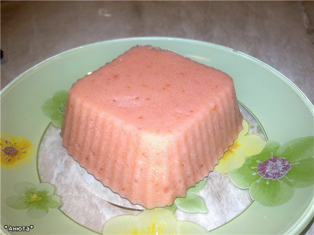 Strawberry soufflé