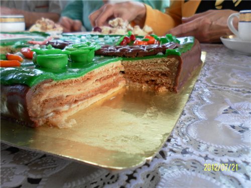 Choux pastry honey cake