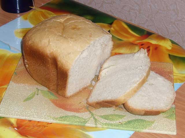 Wypiekacz do chleba Binatone BM 2068
