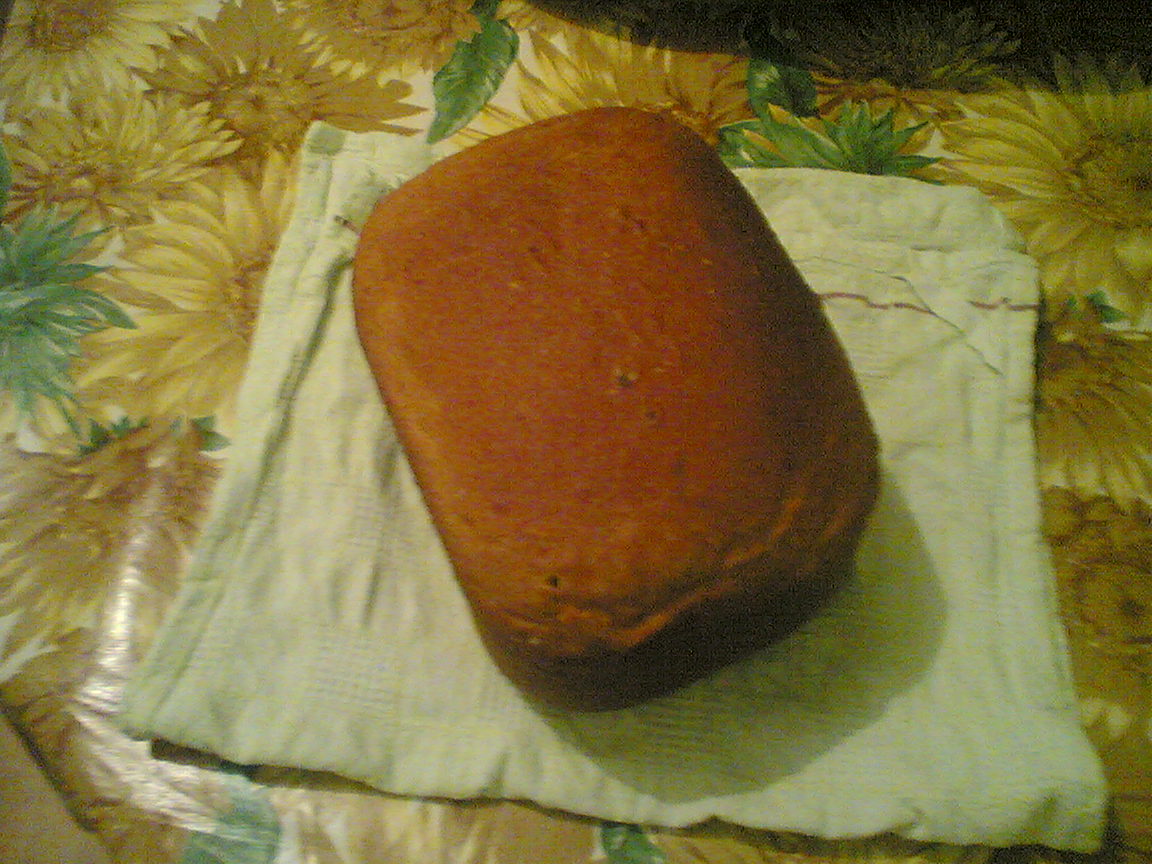 Italian bread with tomatoes and cheese (bread maker)