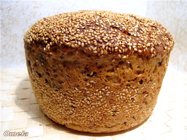 Pan mezclado con semillas, semillas de lino y semillas de sésamo