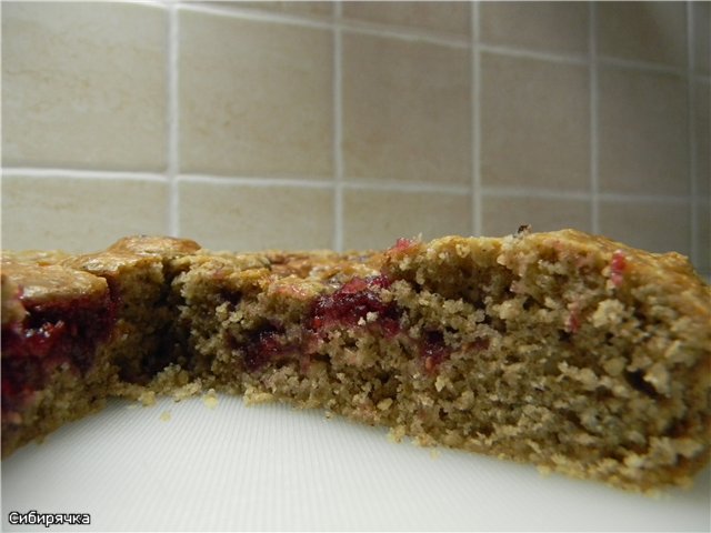 Raspberry ringing shortbread cake