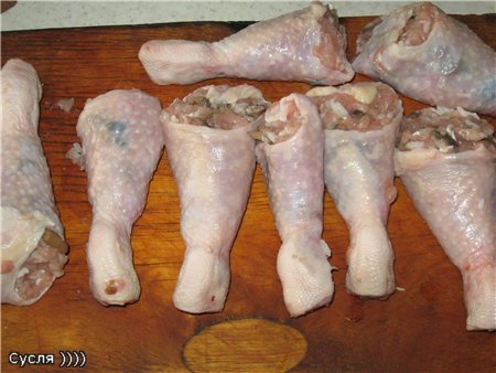 Stuffed chicken legs