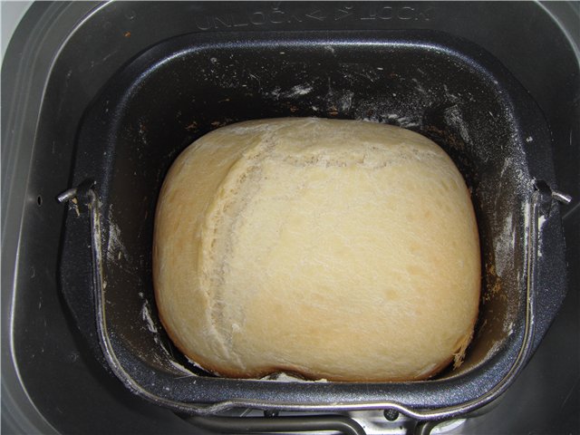 Rolsen RBM-530 kenyérkészítő