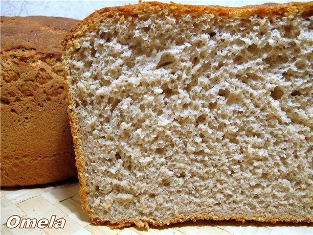 לחם שיפון חיטה עם גבינת מחמצת