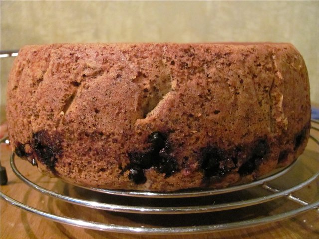 Cherry-poppy cake with nuts (oven, slow cooker)