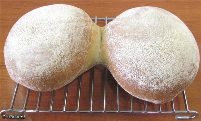 Bread Kievskaya arnautka (oven)