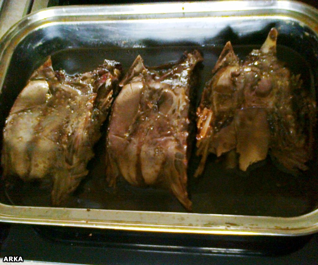 Duck in coriander and pomegranate sauce