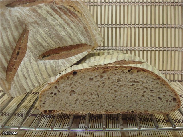 לחם שיפון חיטה עם מחמצת שיפון.