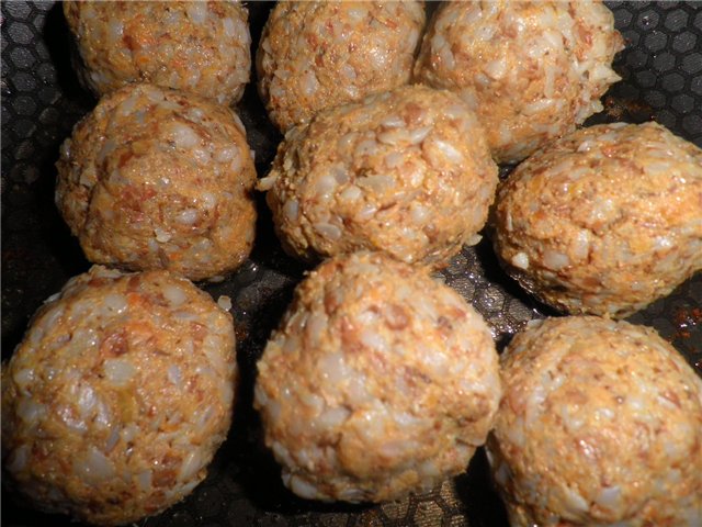 Buckwheat meatballs with mushrooms