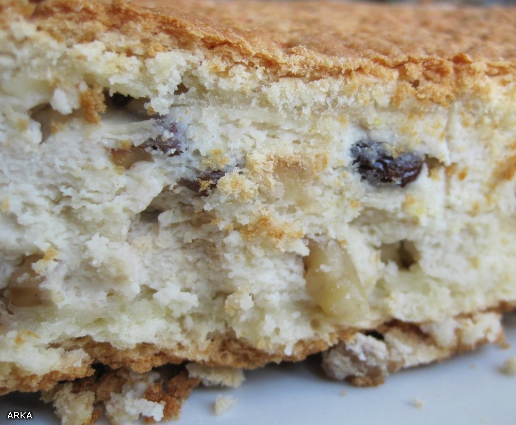 Romanian pie with cottage cheese