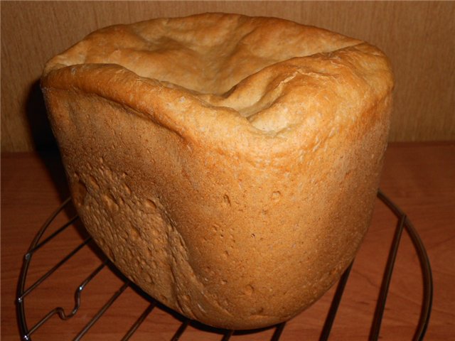Pane contadino in una macchina per il pane
