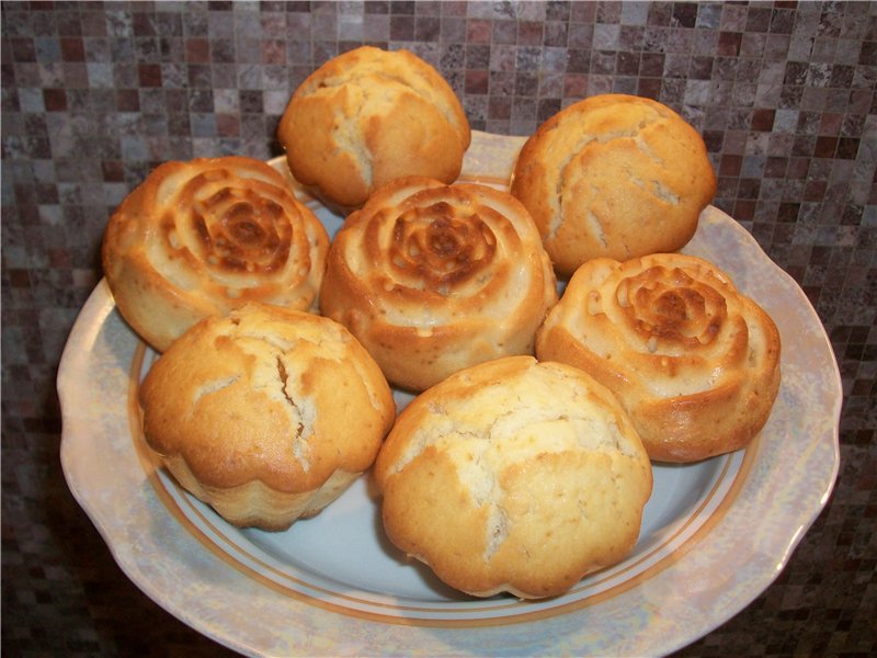 Boiled condensed milk muffins