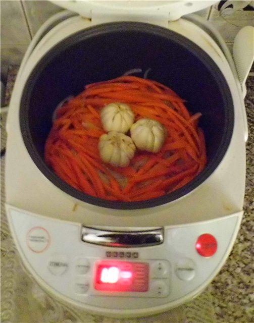 La ricetta per cucinare il pilaf in una pentola a cottura lenta Delfa DEB-FC58