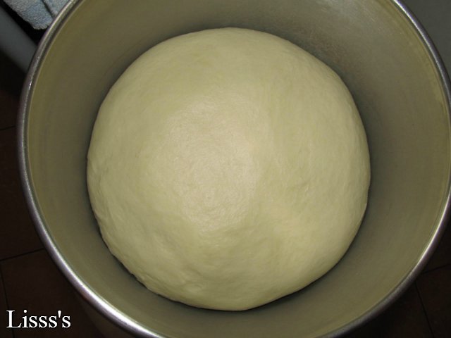 A tészta gyúrása az Ankarsrum Originalban
