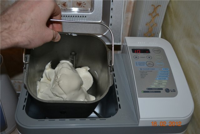 Bread maker LG HB-2001BY (with functions of yoghurt and butter)