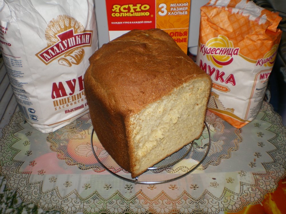 Panasonic SD-2501. לחם העשוי מכמה סוגי קמח.