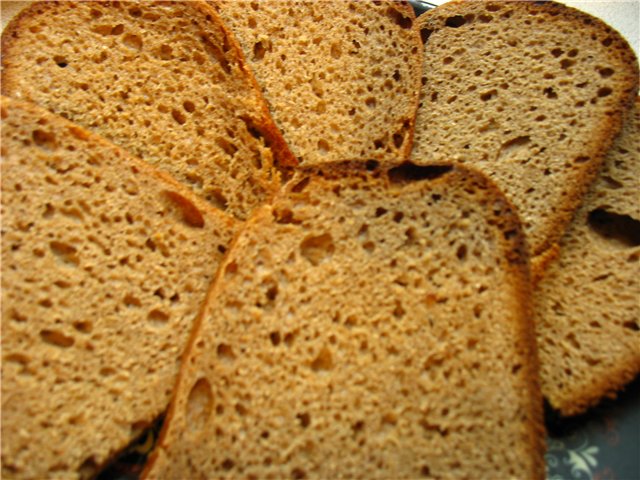 Roggebrood met gedispergeerd graan op ui-aardpeer-zuurdesem in KhP