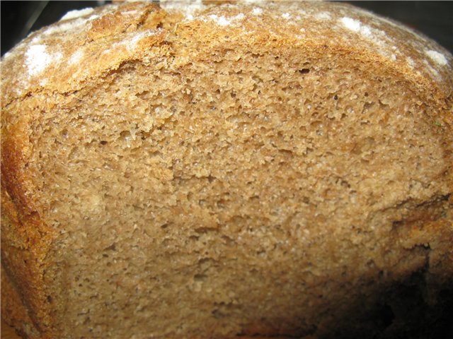 Volkoren tarwebrood, roggebrood met deeg en custardmout