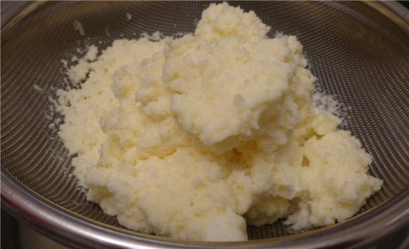 חמאה עשויה משמנת מוקצפת