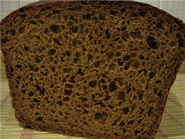 Pan de trigo integral, masa de centeno y malta natilla