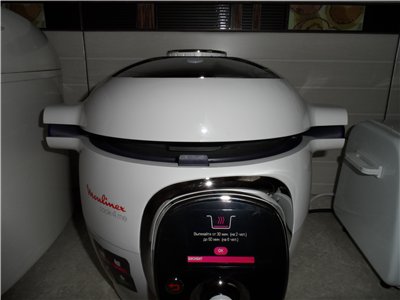 Pressure cooker Moulinex Cook4Me CE 7011 - 6 liters small miracle