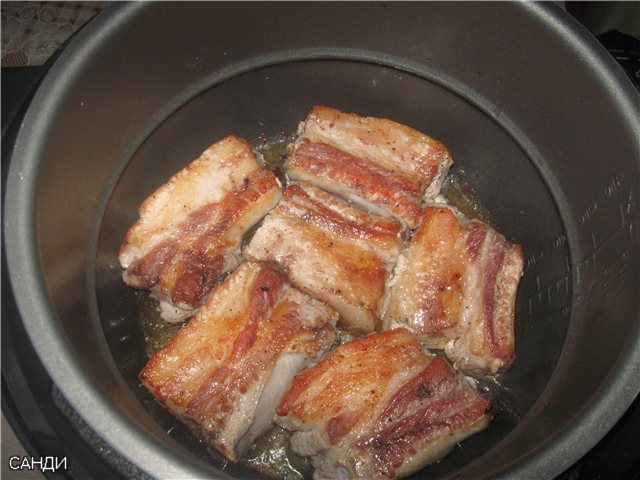 Braised pork ribs and potatoes in the Comfort Fy 500 pressure cooker