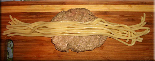 Mustache cutlets with pasta