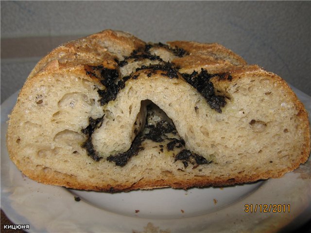 Bread with olives (oven)