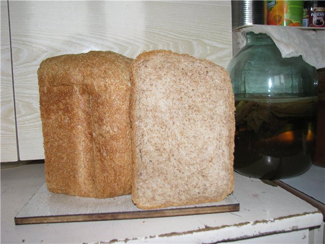 Chleb drożdżowy z otrębów