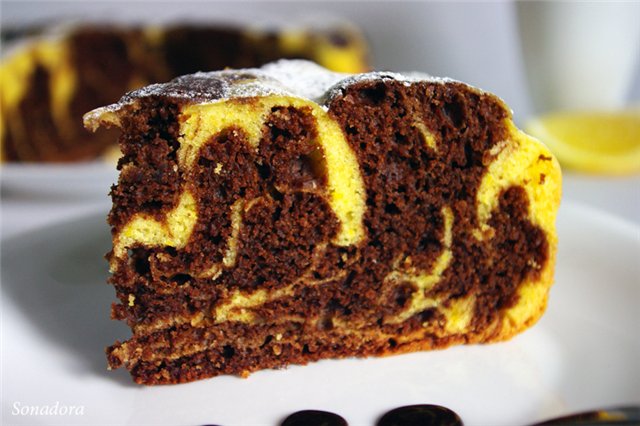 Pumpkin-chocolate cupcake