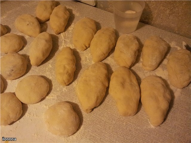 Lenten pies with potatoes. Yeast-free sourdough pie dough