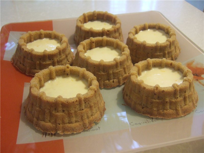 Pumpkin muffin with walnuts