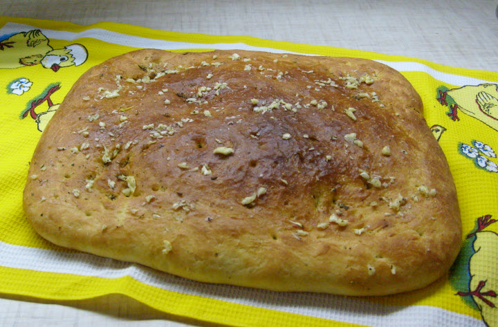 Focaccia with garlic and dill
