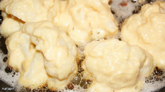 Coliflor en masa de queso y mostaza